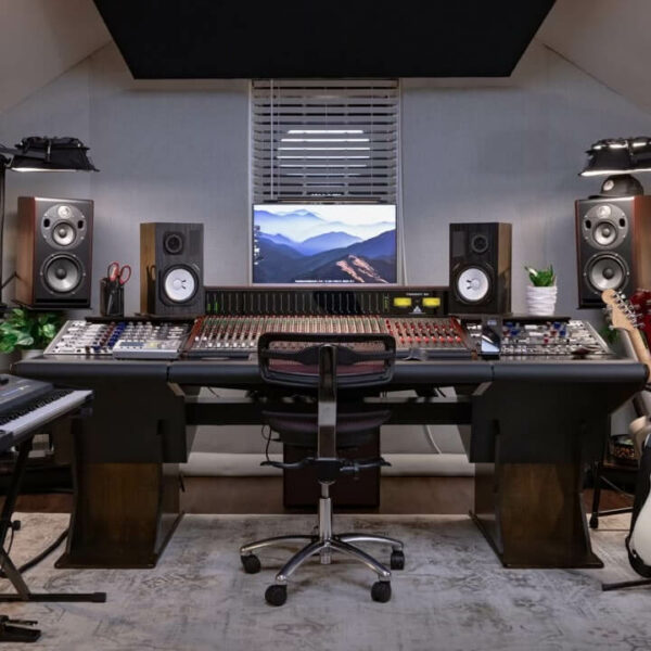 Premium Desks for Recording Studios | Dangerfox